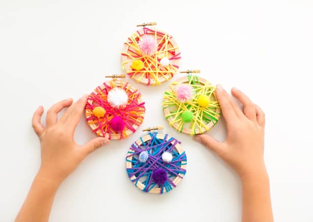 Mini Embroidery Hoop Ornaments - Weekend Craft
