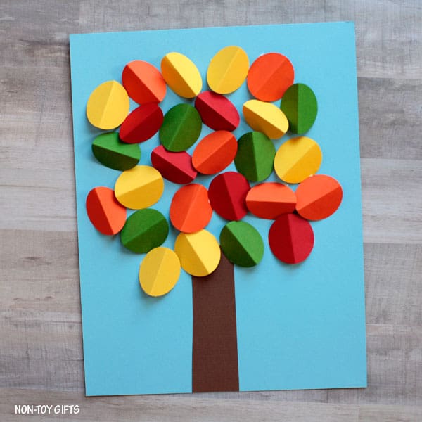 https://www.hellowonderful.co/ckfinder/userfiles/images/3D-paper-fall-tree-craft-for-kids.jpg