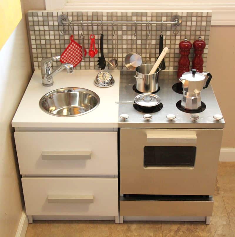 diy kitchen set from cardboard