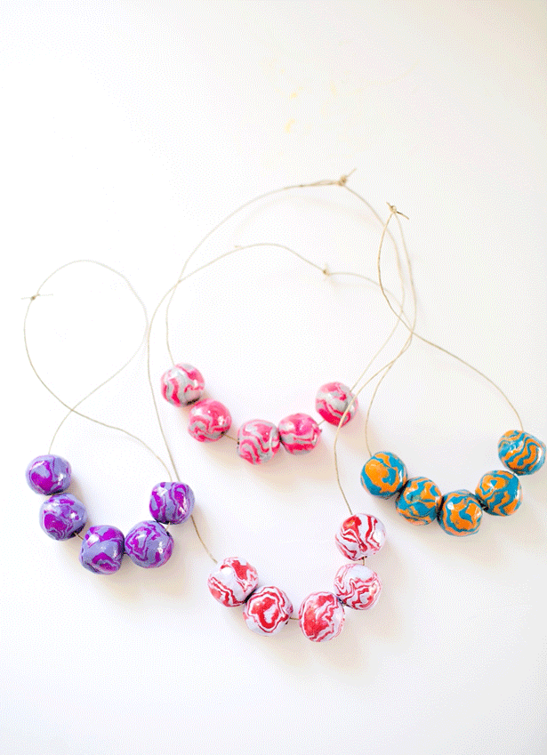Got 10 Minutes? Make Swoon-Worthy DIY Marbled Bead Necklaces