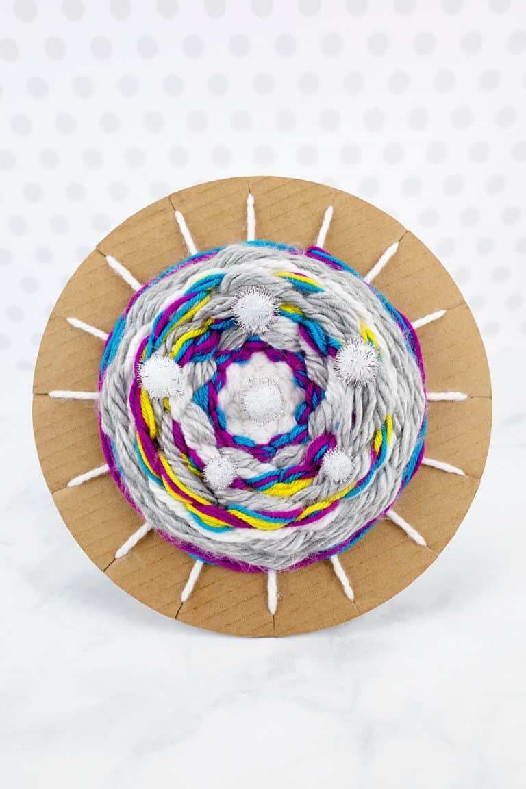 EASY CARDBOARD CIRCLE WEAVING FOR KIDS