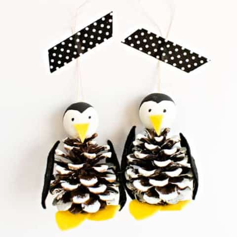 CUTE PINE CONE PENGUIN ORNAMENT CRAFT