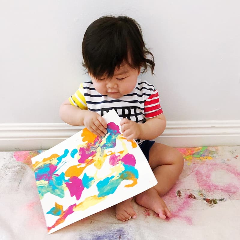 Baby Painting Idea - Mess Free - Budget Savvy Diva