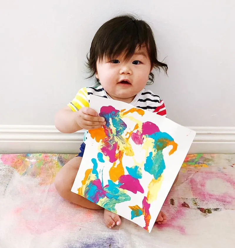 Mess free painting for babies and toddlers