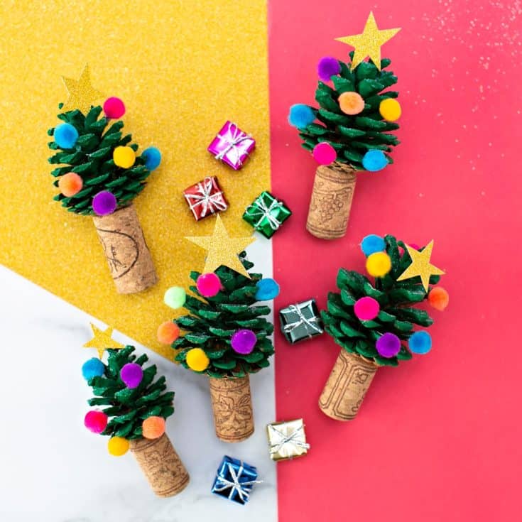 PINE CONE CHRISTMAS TREE CRAFT - hello, Wonderful