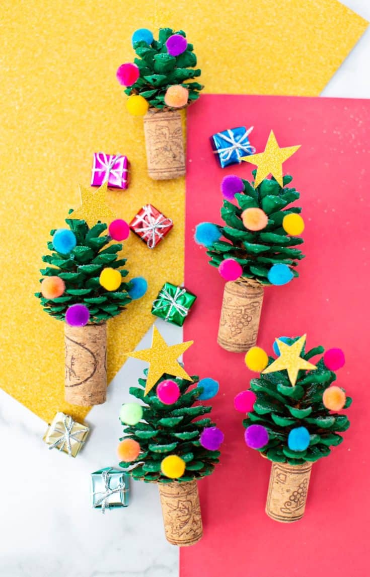 PINE CONE CHRISTMAS TREE CRAFT - hello, Wonderful