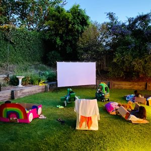 HOW TO SET UP AN OUTDOOR MOVIE NIGHT FOR KIDS - hello, Wonderful