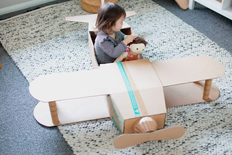 diy-cardboard-plane-recycled-cardboard-costume-for-kids