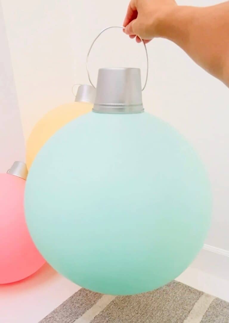 DIY Giant Ornaments - Best Handmade Christmas Ornaments To Make!