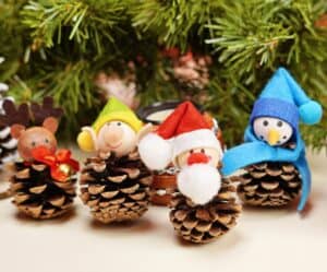 Pine Cone Christmas Craft - Best Pine Cone Crafts